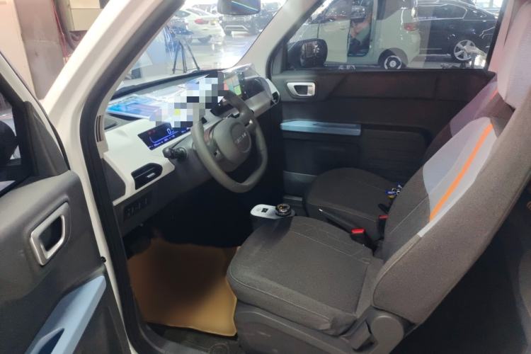 Used Geely Galaxy Panda 2024 Panda Mini 200km Endurance Bear Interior 1