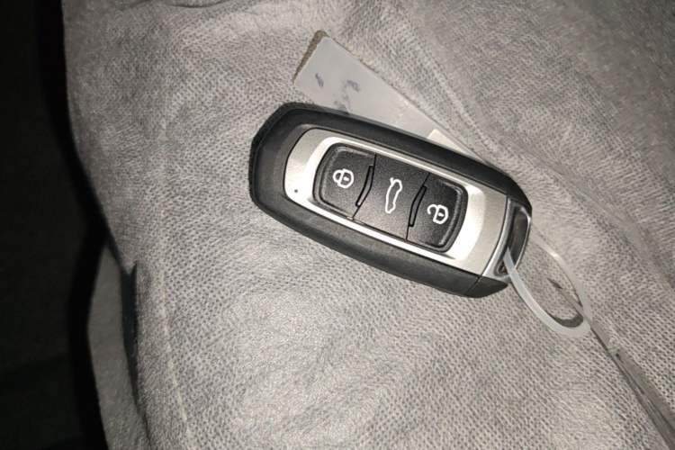 Used Geely Galaxy Panda 2024 Panda Mini 200km Endurance Bear Interior 1