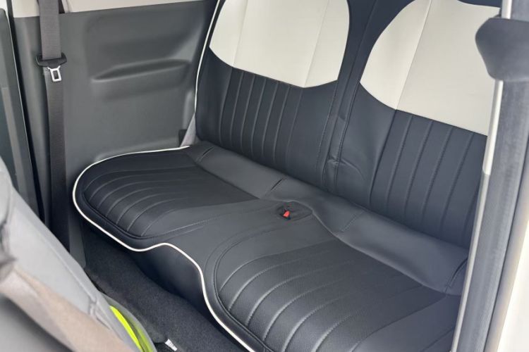Used Geely Galaxy Panda 2024 Panda Mini 200km Endurance Bear Interior 2