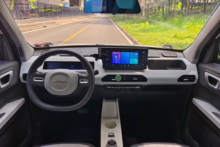 Used Geely Galaxy Panda 2024 200km Panda Kart Interior 2