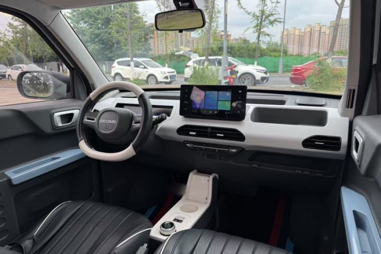 Used Geely Galaxy Panda 2024 Panda Mini 200km Endurance Bear Interior 3