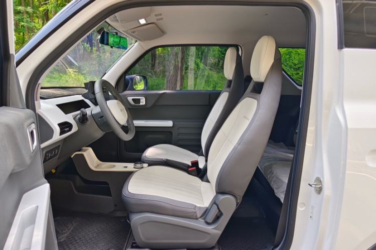 Used Geely Galaxy Panda 2024 200km Panda Kart Interior 3
