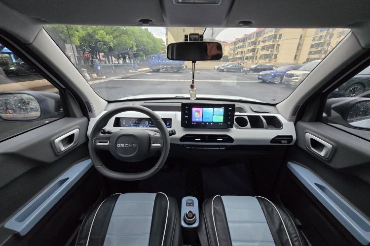 Used Geely Galaxy Panda 2024 Panda Mini 200km Endurance Bear Interior 3