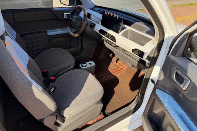 Used Geely Galaxy Panda 2024 Panda Mini 200km Endurance Bear Interior 3