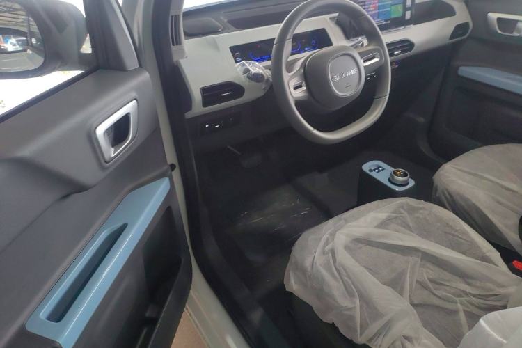 Used Geely Galaxy Panda 2024 Panda Mini 200km Endurance Bear Interior 3