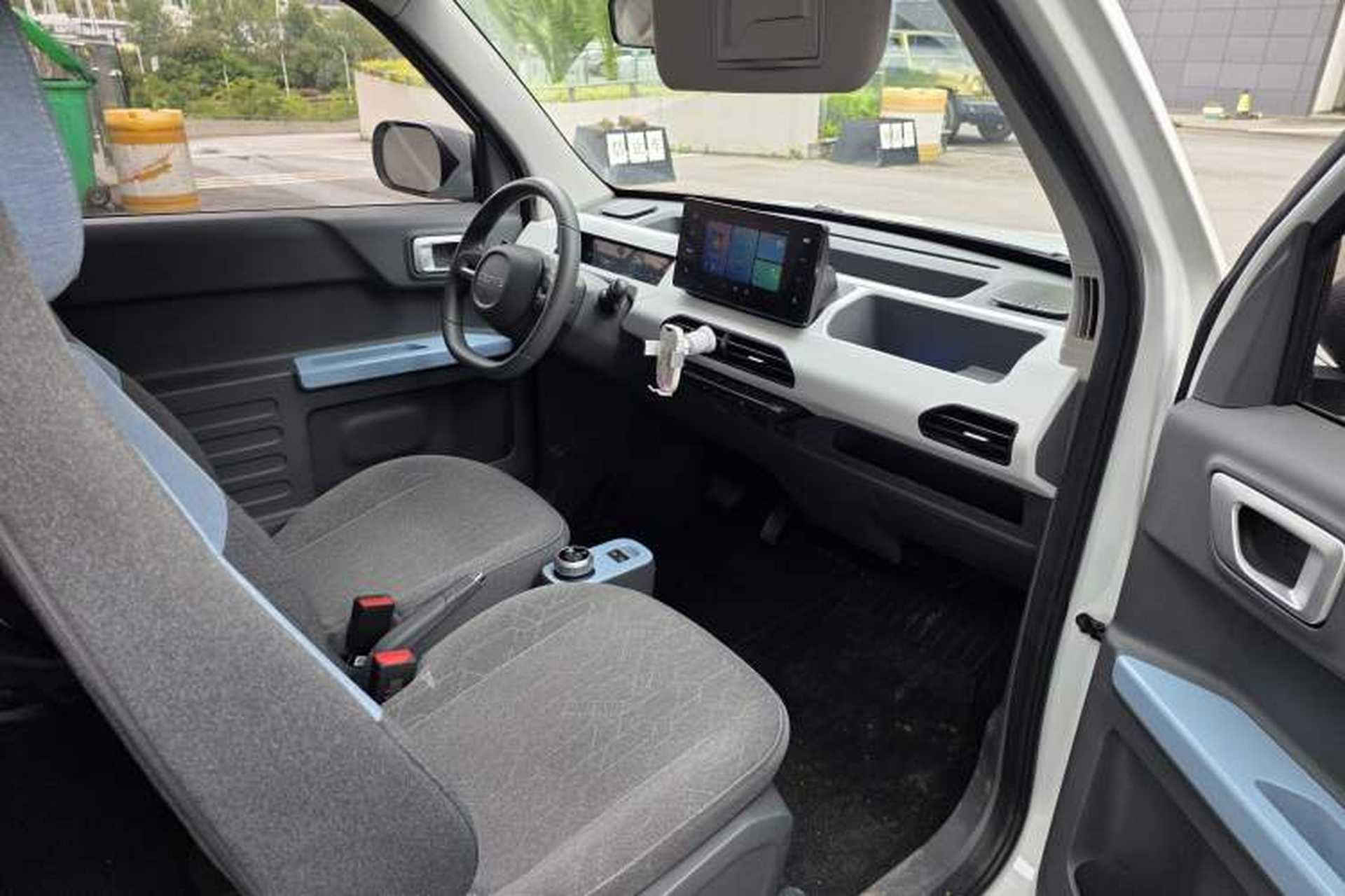 Used Geely Galaxy Panda 2024 Panda Mini 200km Endurance Bear Interior 4