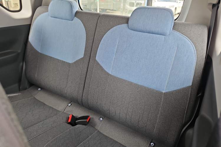 Used Geely Galaxy Panda 2024 Panda Mini 200km Endurance Bear Interior 4