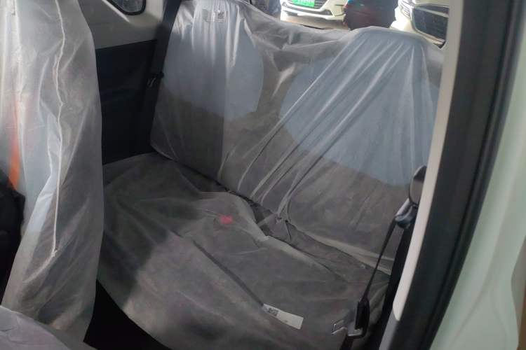 Used Geely Galaxy Panda 2024 Panda Mini 200km Endurance Bear Interior 4