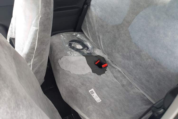 Used Geely Galaxy Panda 2024 Panda Mini 200km Endurance Bear Interior 4
