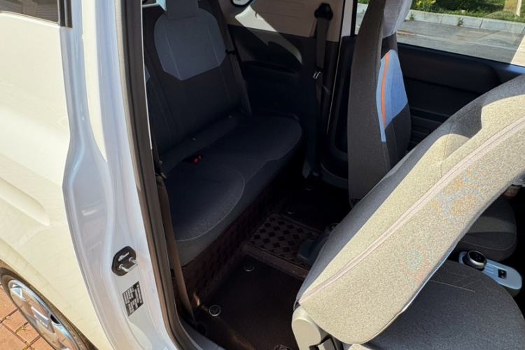 Used Geely Galaxy Panda 2024 Panda Mini 200km Endurance Bear Interior 6