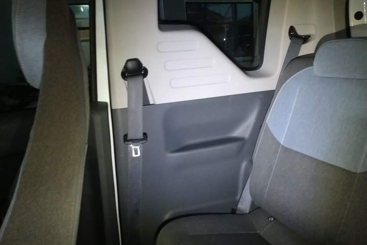 Used Geely Galaxy Panda 2024 Panda Mini 200km Endurance Bear Interior 6