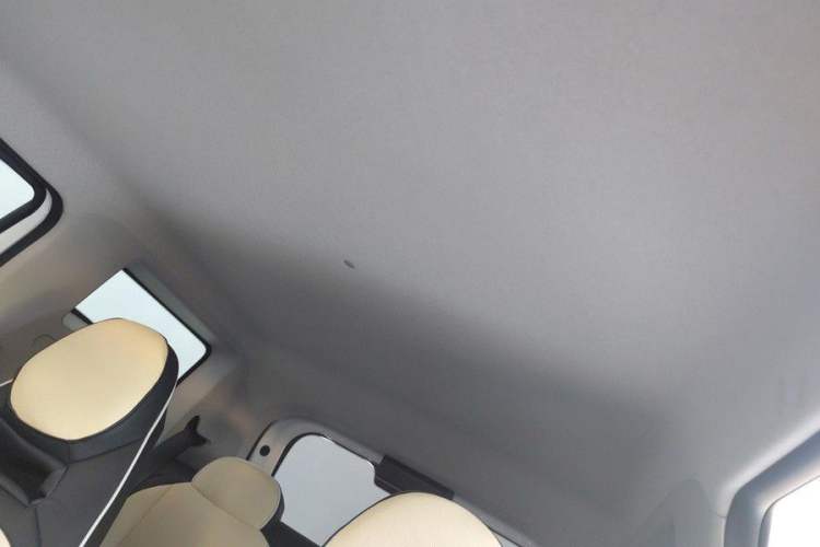 Used Geely Galaxy Panda 2024 Panda Mini 200km Endurance Bear Interior 7