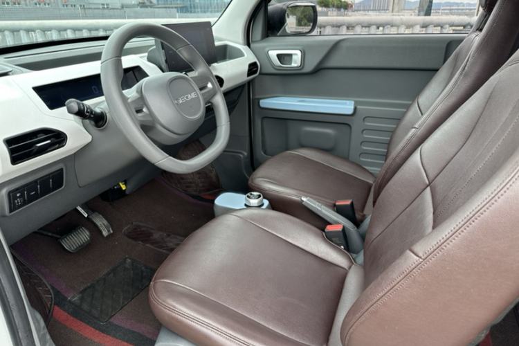 Used Geely Galaxy Panda 2024 Panda Mini 200km Endurance Bear Interior 7