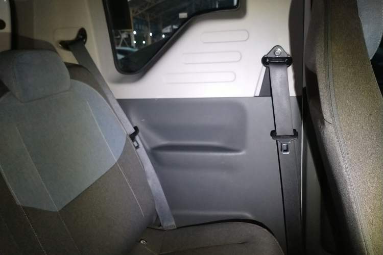 Used Geely Galaxy Panda 2024 Panda Mini 200km Endurance Bear Interior 8