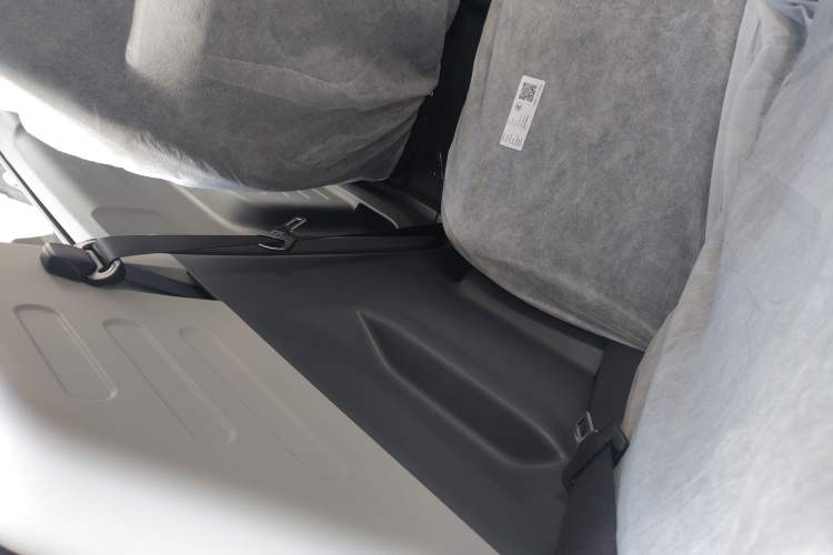 Used Geely Galaxy Panda 2024 Panda Mini 200km Endurance Bear Interior 8