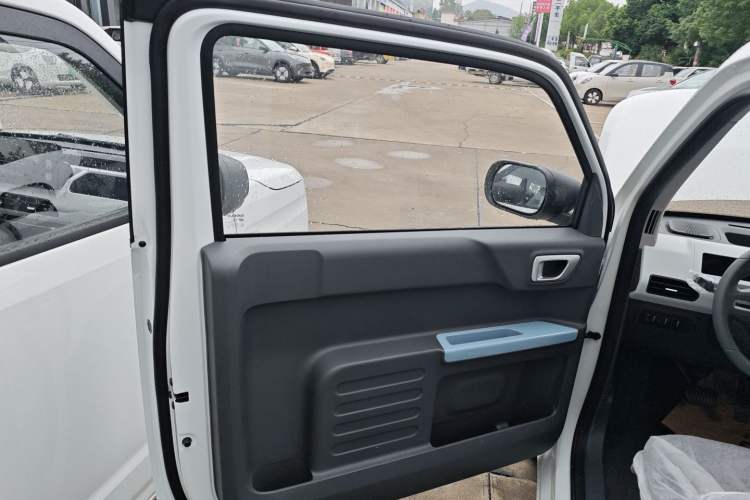Used Geely Galaxy Panda 2024 Panda Mini 200km Endurance Bear Left Front Door Interior
