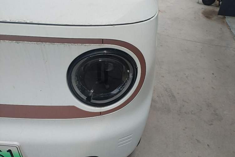 Used Geely Galaxy Panda 2024 Panda Mini 200km Endurance Bear Left Front Headlight