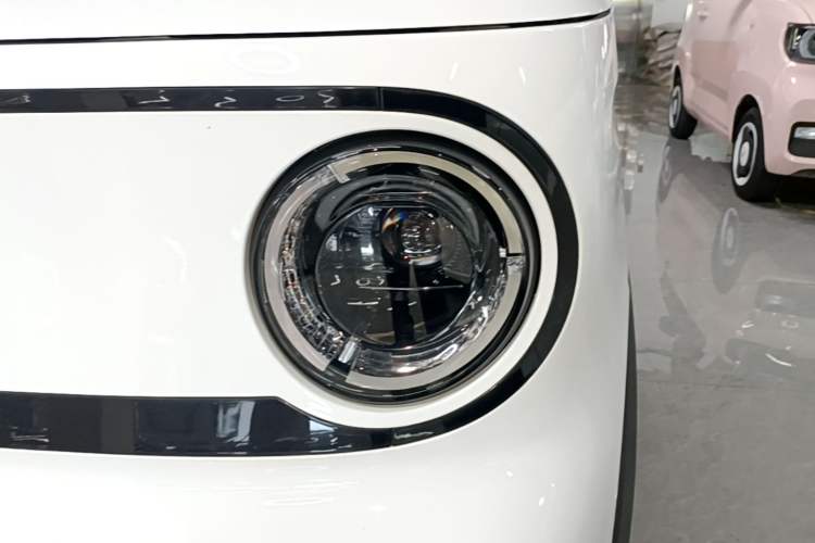 Used Geely Galaxy Panda 2024 200km Panda Kart Left Front Headlight