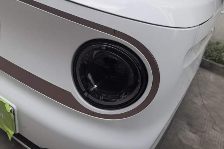 Used Geely Galaxy Panda 2024 Panda Mini 200km Endurance Bear Left Front Headlight