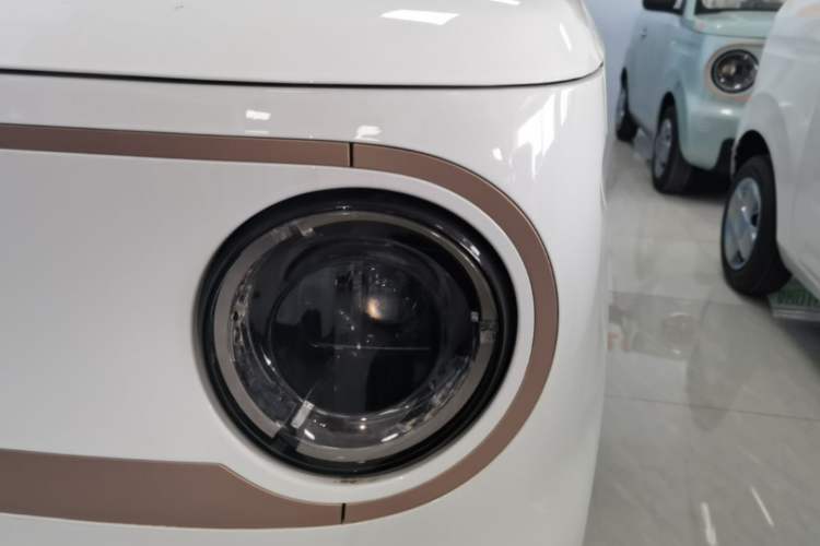 Used Geely Galaxy Panda 2024 Panda Mini 200km Endurance Bear Left Front Headlight