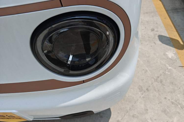 Used Geely Galaxy Panda 2024 Panda Mini 200km Endurance Bear Left Front Headlight