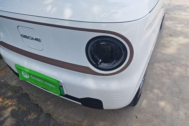 Used Geely Galaxy Panda 2024 Panda Mini 200km Endurance Bear Left Front Headlight