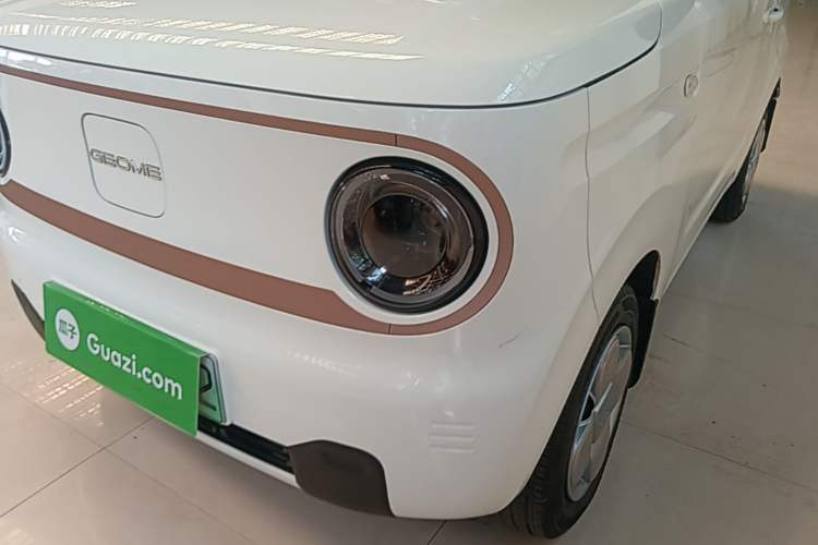Used Geely Galaxy Panda 2024 Panda Mini 200km Endurance Bear Left Front Headlight
