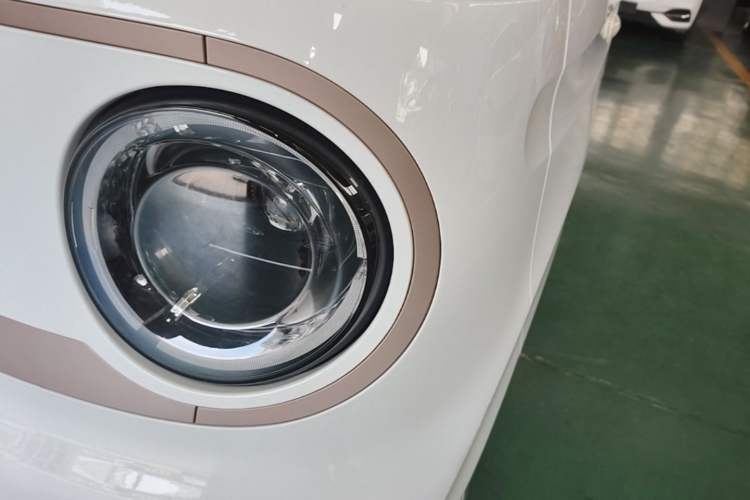 Used Geely Galaxy Panda 2024 Panda Mini 200km Endurance Bear Left Front Headlight