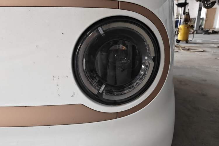 Used Geely Galaxy Panda 2024 Panda Mini 200km Endurance Bear Left Front Headlight