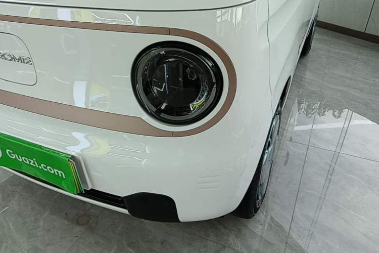 Used Geely Galaxy Panda 2024 Panda Mini 200km Endurance Bear Left Front Headlight