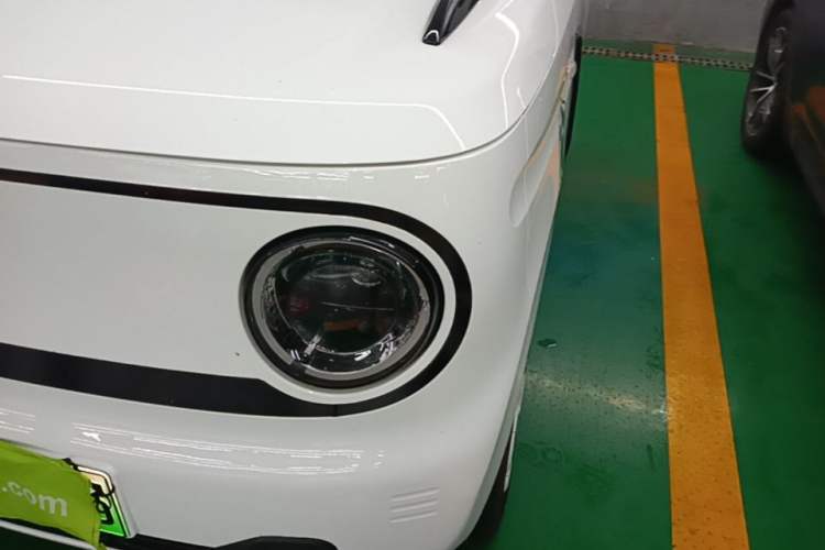 Used Geely Galaxy Panda 2024 Facelifted Panda Mini 200km Dragon Edition Left Front Headlight