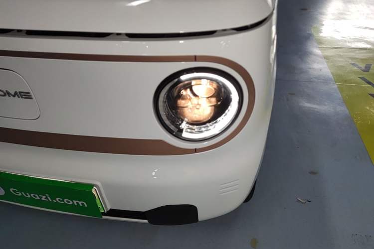 Used Geely Galaxy Panda 2024 Panda Mini 200km Endurance Bear Left Front Headlight