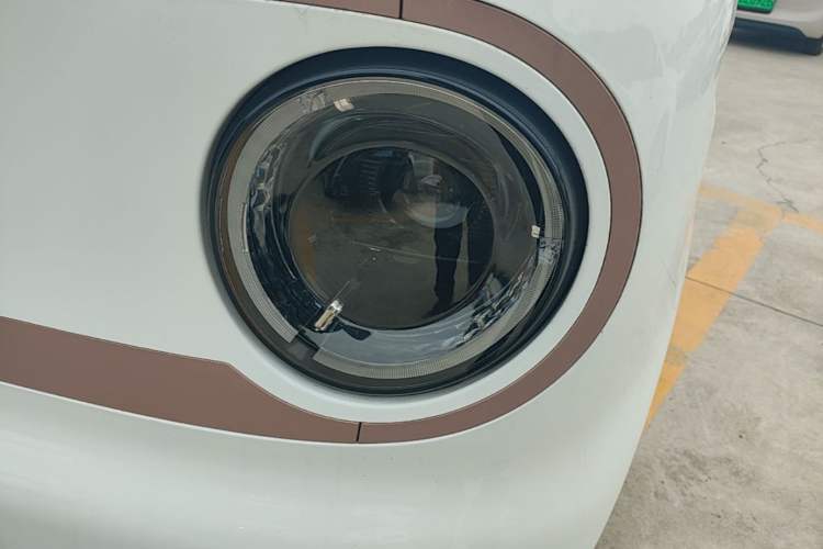 Used Geely Galaxy Panda 2024 Panda Mini 200km Endurance Bear Left Front Headlight