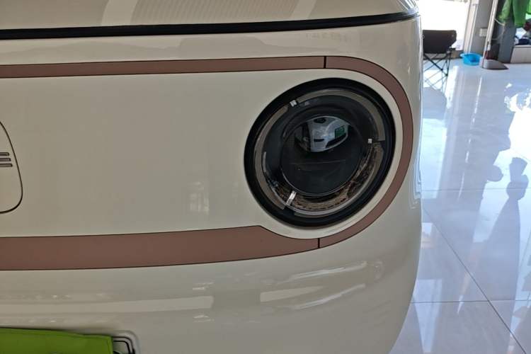 Used Geely Galaxy Panda 2024 Panda Mini 200km Endurance Bear Left Front Headlight