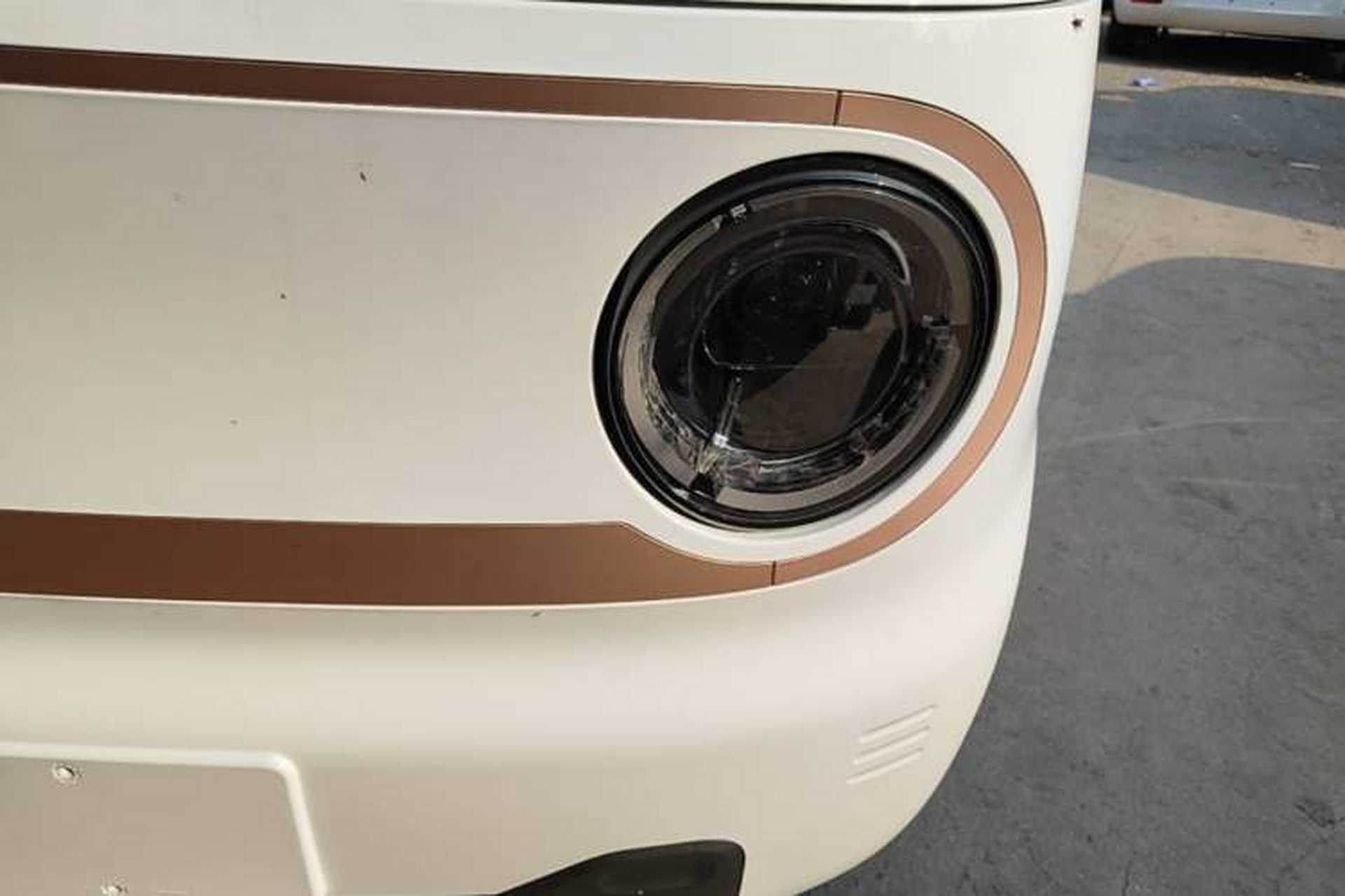 Used Geely Galaxy Panda 2024 Panda Mini 200km Endurance Bear Left Front Headlight