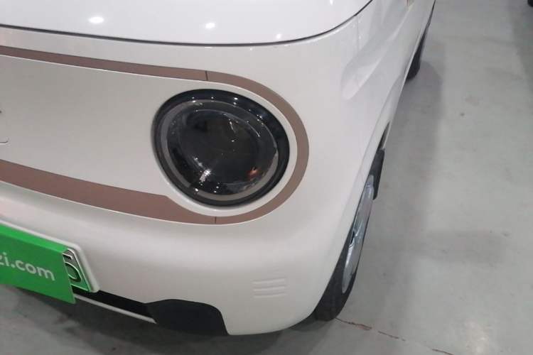 Used Geely Galaxy Panda 2024 Panda Mini 200km Endurance Bear Left Front Headlight