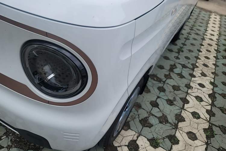Used Geely Galaxy Panda 2024 Panda Mini 200km Endurance Bear Left Front Headlight