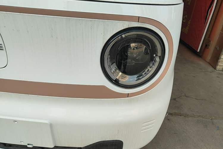 Used Geely Galaxy Panda 2024 Panda Mini 200km Endurance Bear Left Front Headlight