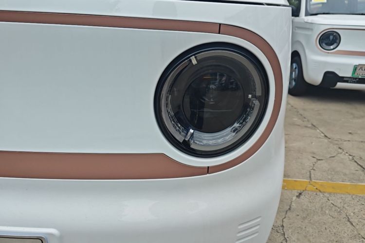 Used Geely Galaxy Panda 2024 Panda Mini 200km Endurance Bear Left Front Headlight