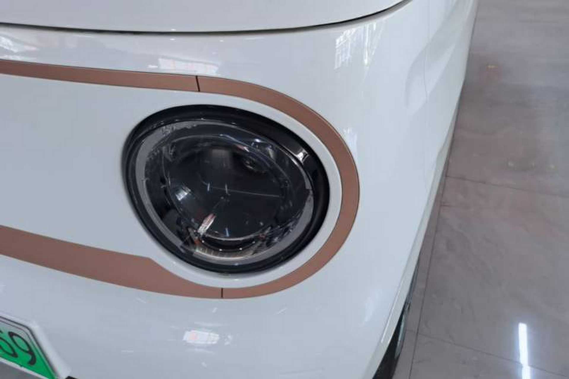 Used Geely Galaxy Panda 2024 Panda Mini 200km Endurance Bear Left Front Headlight