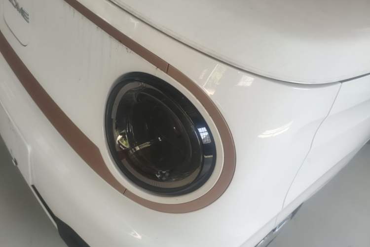 Used Geely Galaxy Panda 2024 Panda Mini 200km Endurance Bear Left Front Headlight