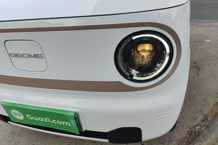 Used Geely Galaxy Panda 2024 Panda Mini 200km Endurance Bear Left Front Headlight