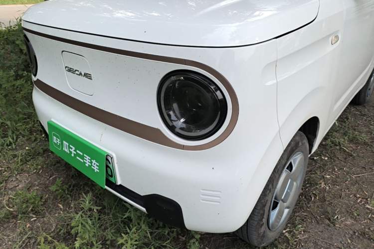 Used Geely Galaxy Panda 2024 Panda Mini 200km Endurance Bear Left Front Headlight