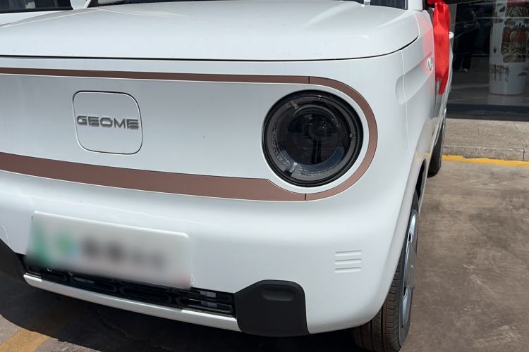 Used Geely Galaxy Panda 2024 Panda Mini 200km Endurance Bear Left Front Headlight