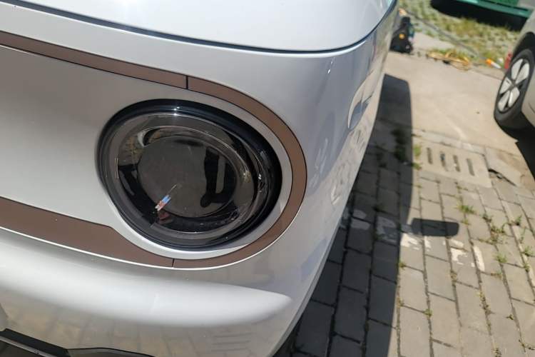 Used Geely Galaxy Panda 2024 Panda Mini 200km Endurance Bear Left Front Headlight
