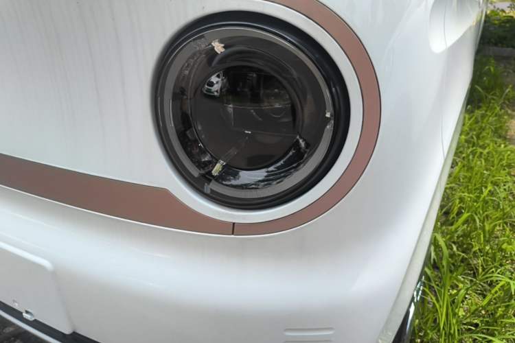 Used Geely Galaxy Panda 2024 Panda Mini 200km Endurance Bear Left Front Headlight