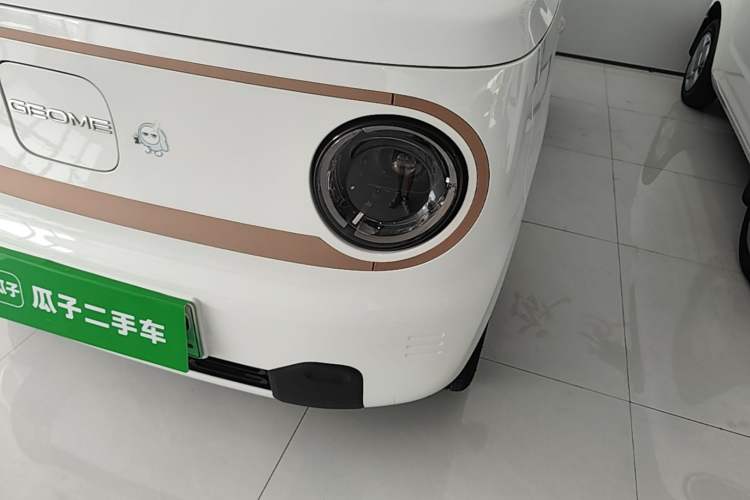 Used Geely Galaxy Panda 2024 Panda Mini 200km Endurance Bear Left Front Headlight
