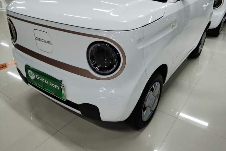 Used Geely Galaxy Panda 2024 Panda Mini 200km Endurance Bear Left Front Headlight