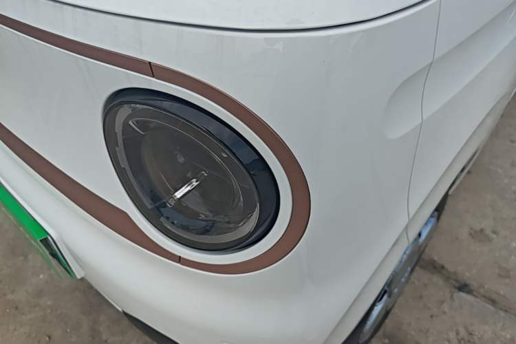 Used Geely Galaxy Panda 2024 Panda Mini 200km Endurance Bear Left Front Headlight