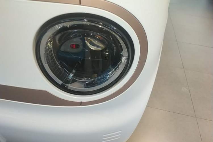 Used Geely Galaxy Panda 2024 Panda Mini 200km Endurance Bear Left Front Headlight
